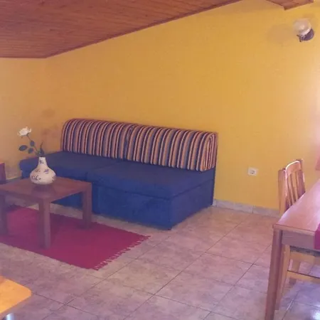 Anthony - 50m From The Beach & Parking Zadar