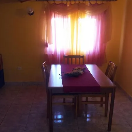 Anthony - 50m From The Beach & Parking Apartment