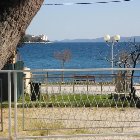 Apartman Anthony - 50m From The Beach & Parking Zára